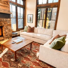 1138 Skiers Paradise Luxury Home Near Main Street and Slopes