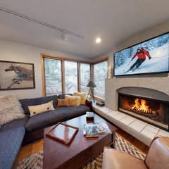 1382 Empire Mountain Escape Hot Tub and Ski Access