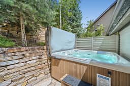 Luxury 6 Bedroom Old Town Escape Near Skiing and Dining 80 - Image 4