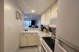 Rocky Mountain Escape, Warm Retreat Stay with Hot Tub 210 - Image 4