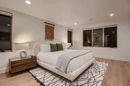 Spacious Mountain Oasis 1060 with Hot Tub and Outdoor Lounge - Image 5