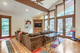 2430 Ultimate Deer Valley Getaway Hot Tub and 2 Gold Utah Ski Passes - Image 3