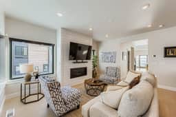 Stunning 4 Bedroom Retreat Near Deer Valley Skiing 1936 - Image 2
