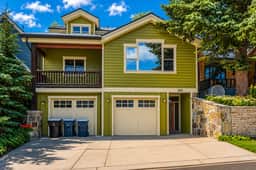 Luxury Old Town Retreat with Hot Tub Walk Everywhere 145 - Image 2