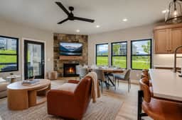 Luxury New Build w Ski Storage Fire Pit BBQ 1122 voss - Image 4