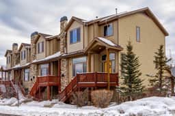 Spacious Ski Retreat 5452 with Pool Hot Tub and Garage - Image 3