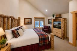 Timberwolf 3D Mountain Escape with Hot Tub Retreat - Image 5