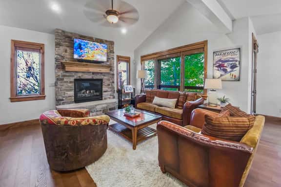 1271 Modern Park City Escape with Hot Tub and Fireplaces - Image 1