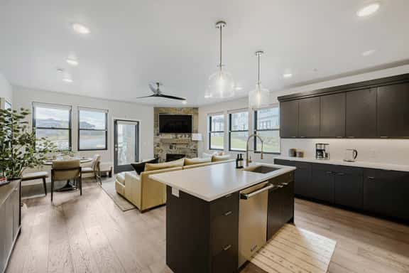 Jordanelle-Deer Valley Escape- Family-Pet Friendly 102 - Image 1
