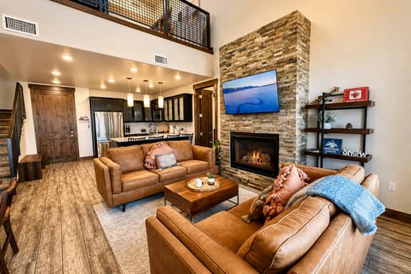 Blackstone Overlook 312 Modern Condo with Hot Tub Access - Image 1