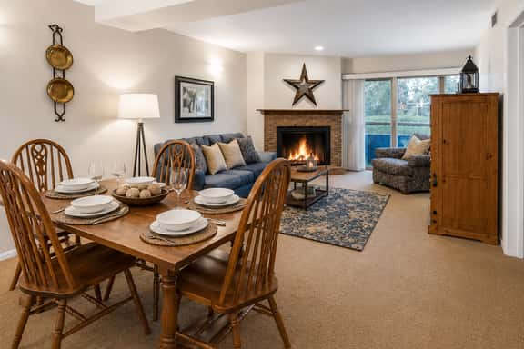 Empire 103 Condo Close to Resort Cozy Stay - Image 1