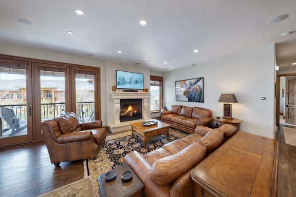Park City Powder Paradise with Private Hot Tub and Views Vintage 9 - Image 1