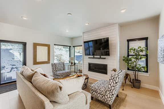Stunning 4 Bedroom Retreat Near Deer Valley Skiing 1936 - Image 1