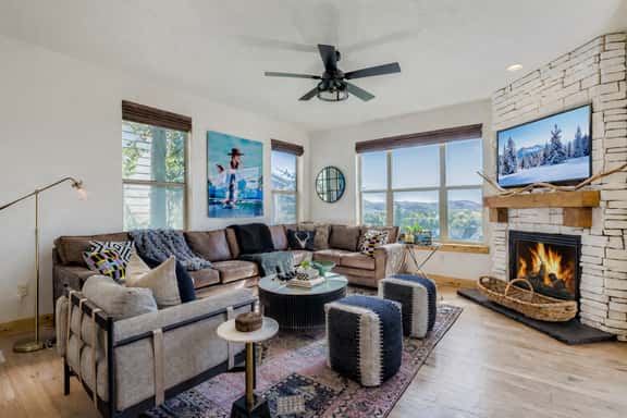 5410 Park City Adventure Escape with Pool and Hot Tub - Image 1