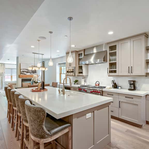 Luxury 6 Bedroom Old Town Escape Near Skiing and Dining 80 - Image 1