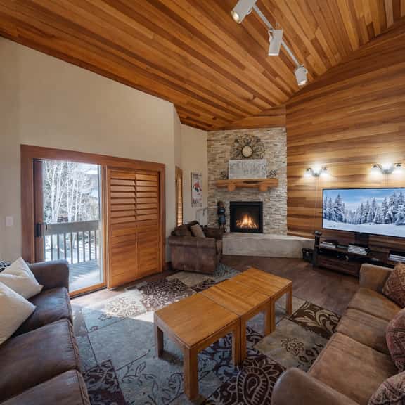 Lakeside Retreat Near Deer Valley Slopes and Main Street 1687 - Image 1