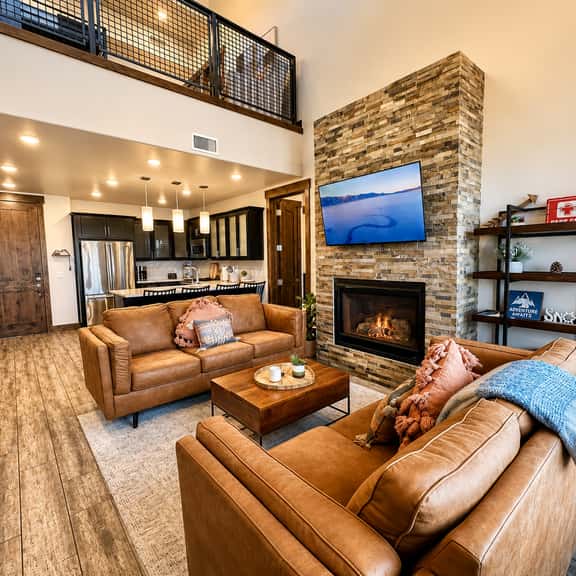 Blackstone Overlook 312 Modern Condo with Hot Tub Access - Image 1