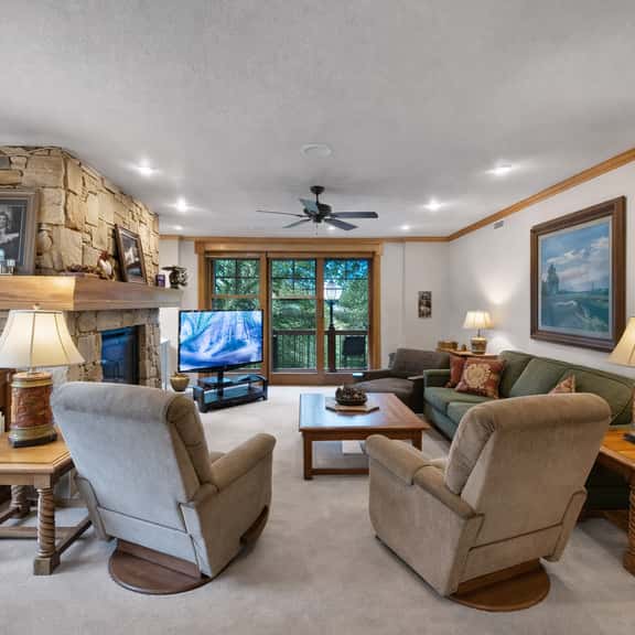Cozy Old Town Escape with Hot Tub and Mountain Views 201B - Image 1