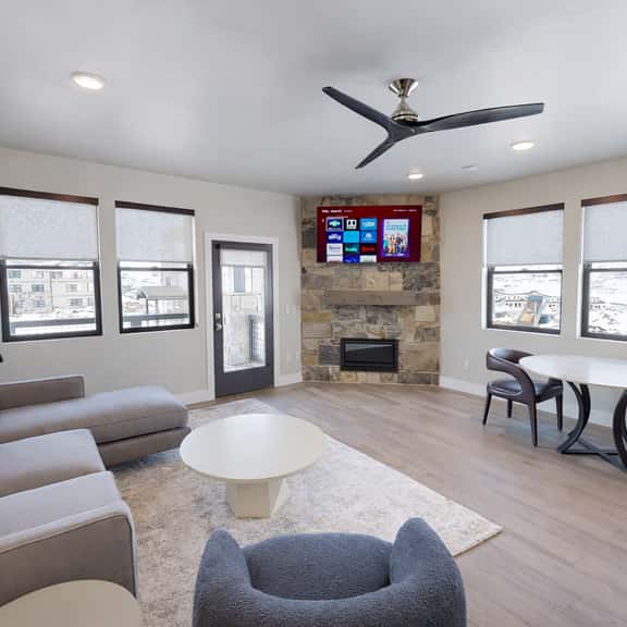 Lake Life Meets Ski Life at Jordanelle Paradise 204 - Image 1