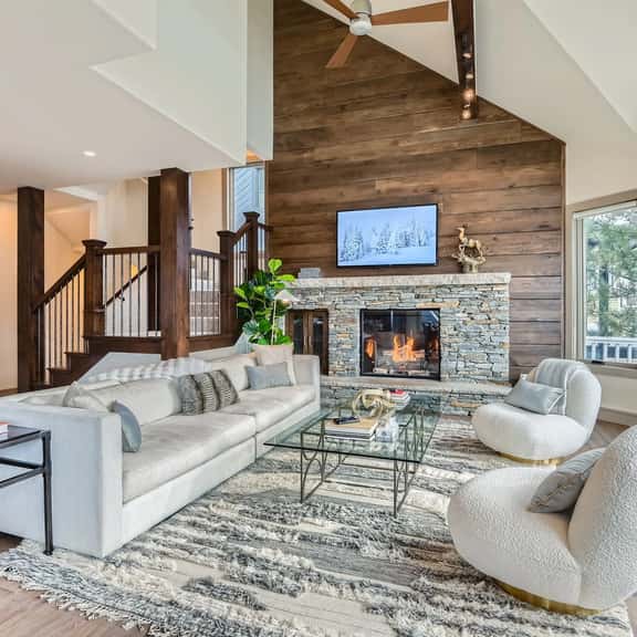 Mountain Majesty 311 Luxury Retreat in the Heart of Old Town - Image 1