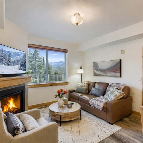 Silverado 124 Ski Condo Pool Hot Tub Retreat - Image 1