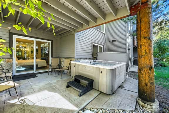 1111 Stonebridge Cir - Image 2