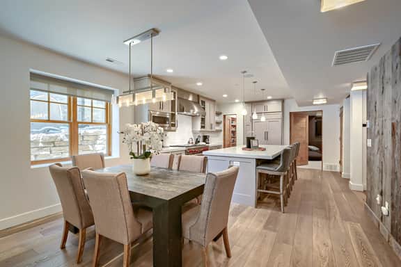 Luxury 6 Bedroom Old Town Escape Near Skiing and Dining 80 - Image 3