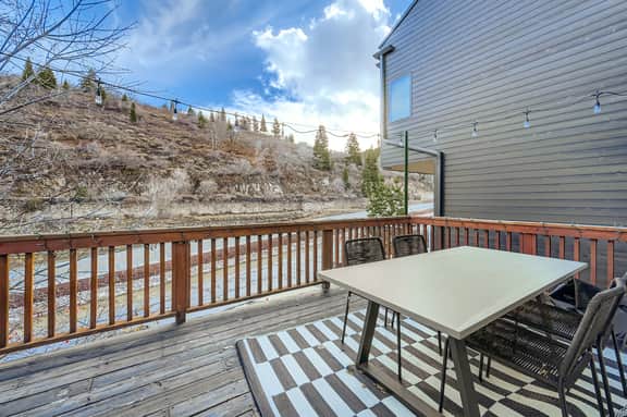 Elevation 25 Your Pet Friendly Basecamp for Adventure - Image 5