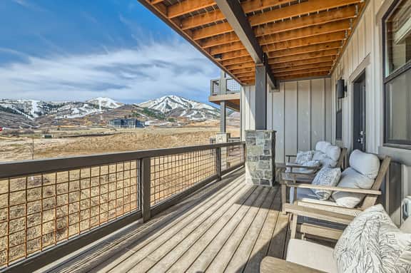 Pet Friendly Mountain Retreat at Winstons Lodge 203 - Image 5