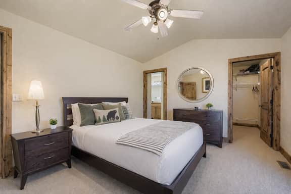 Trade the Office for Mountains at Foxpoint Townhouse 6180 - Image 4