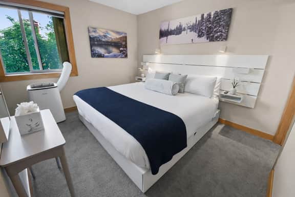 Rocky Mountain Escape, Warm Retreat Stay with Hot Tub 210 - Image 5