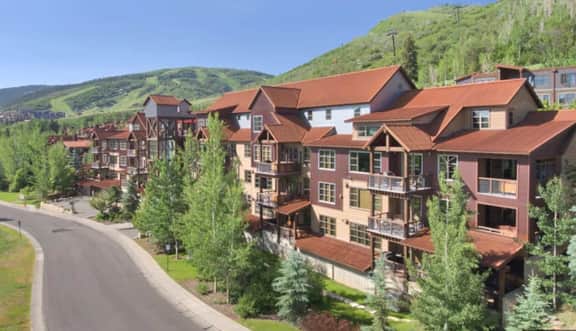 Silver Star Luxury Condo Ski in Ski out Hot Tub Gym - Image 3