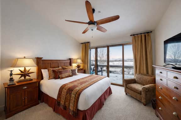36 Newpark Cozy Creekside Stay at Canyons Village - Image 5