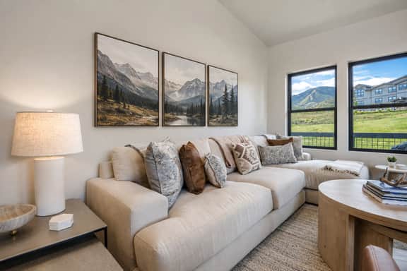 Luxury New Build w Ski Storage Fire Pit BBQ 1122 voss - Image 2